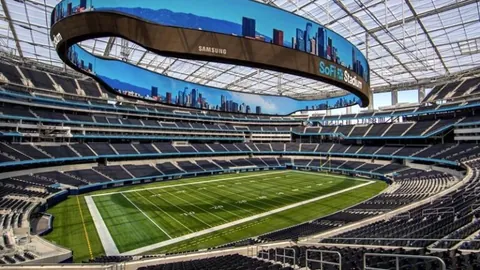 巴塞罗那主席拉波尔塔计划今夏与弗里克续约至2028