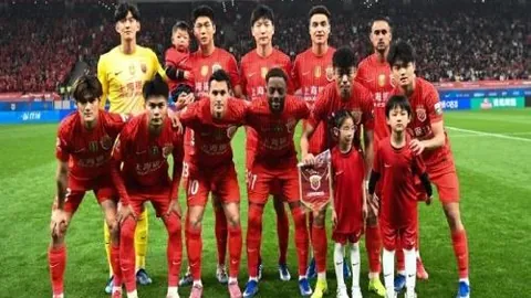 剑与远征UP回归预告：奎茵奈拉联动来袭